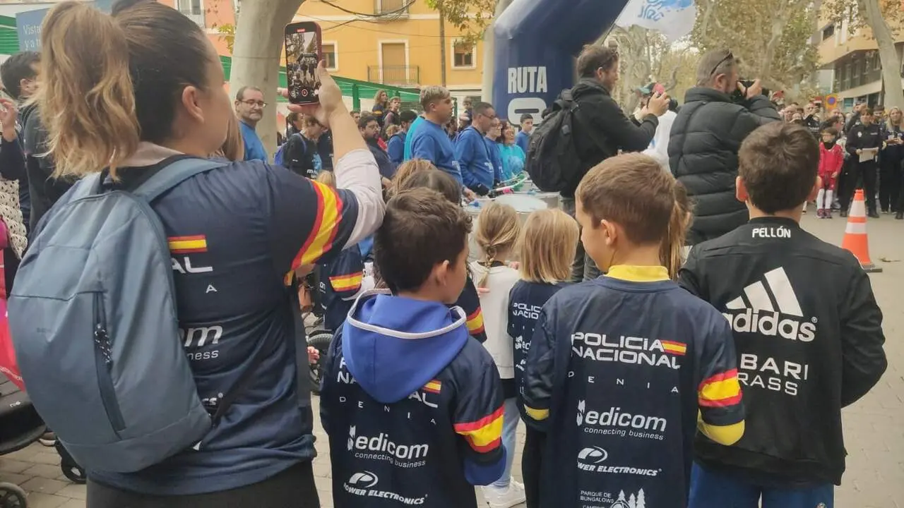 Más de 1.300 personas corren por Luca en Denia