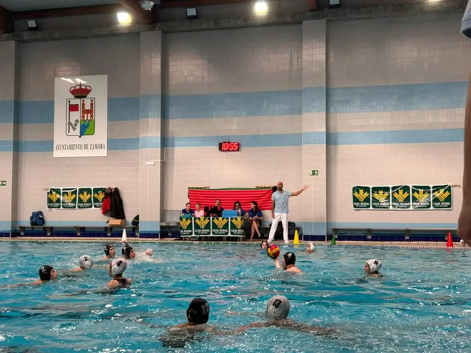 Waterpolo. Piscina Los Almendros