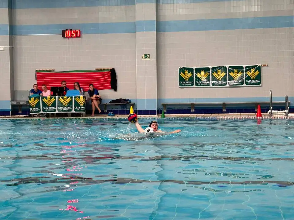 Waterpolo. Piscina Los Almendros