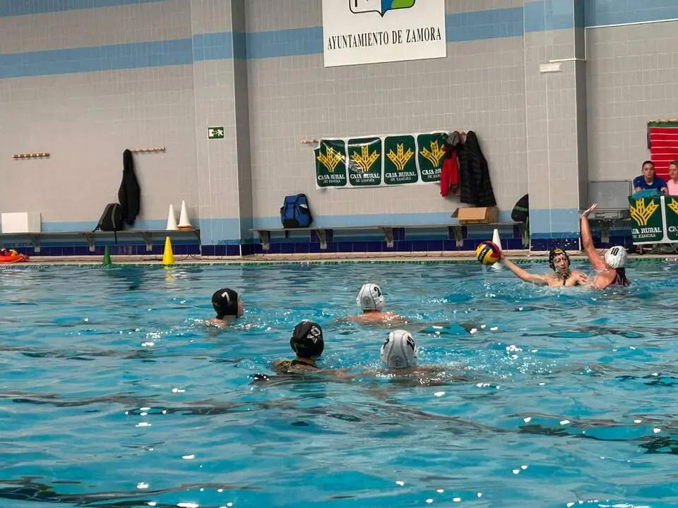Waterpolo. Piscina Los Almendros