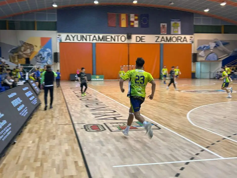 BM Zamora vs Camargo