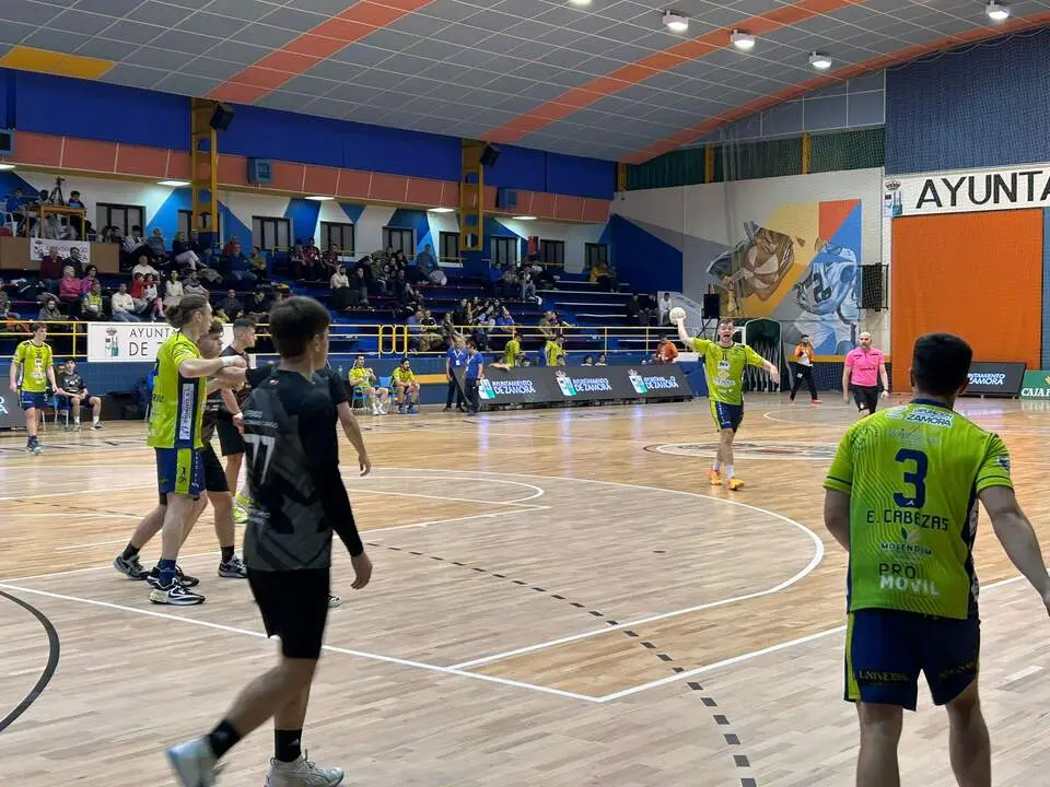 BM Zamora vs Camargo