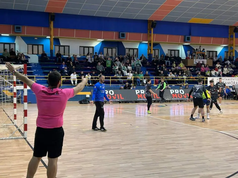 BM Zamora vs Camargo