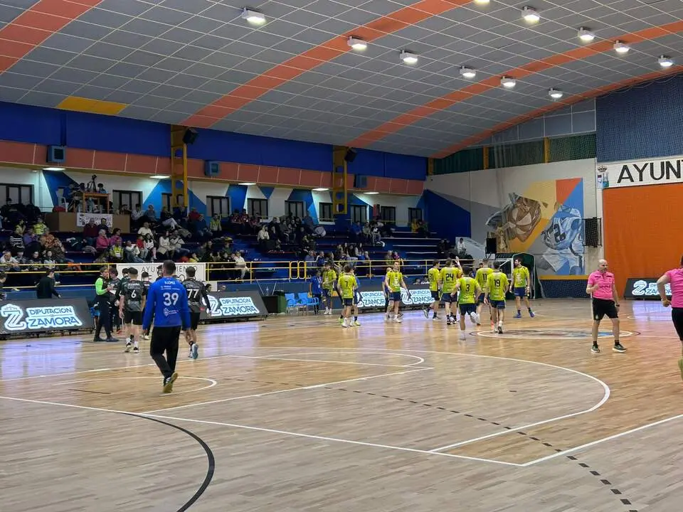 BM Zamora vs Camargo