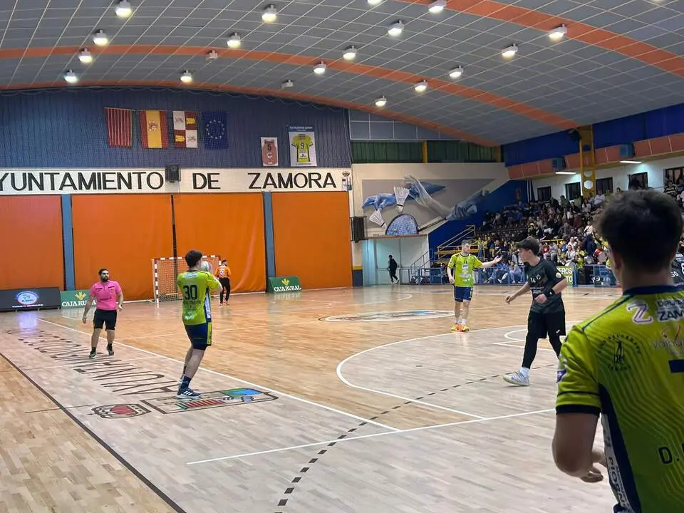 BM Zamora vs Camargo