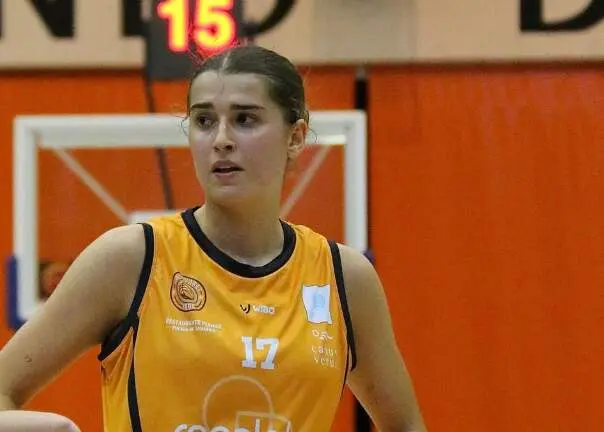 Zoe Hernández, Zamarat