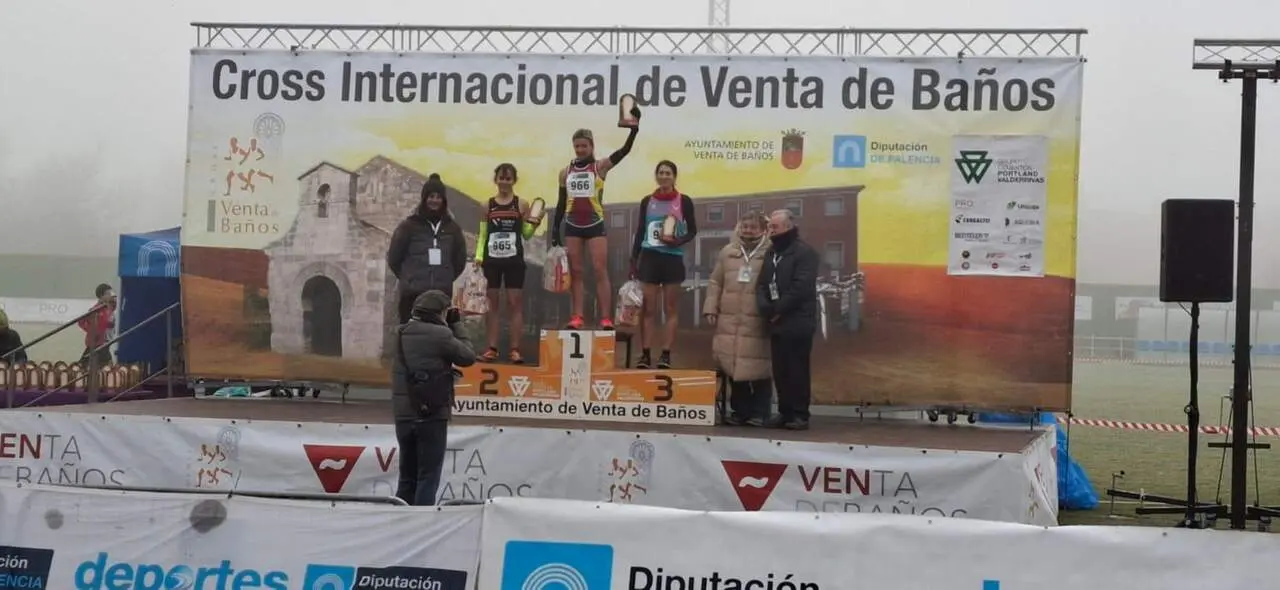 podio master del Cross internacional Venta de Baños, Elena Calvete