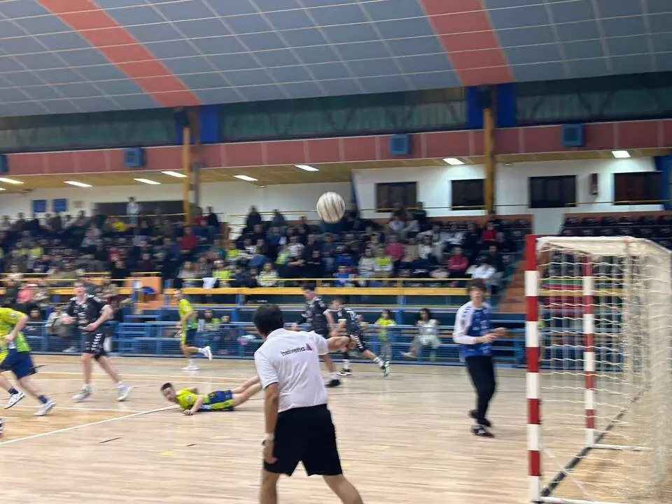 BM Zamora vs Cuatro Valles