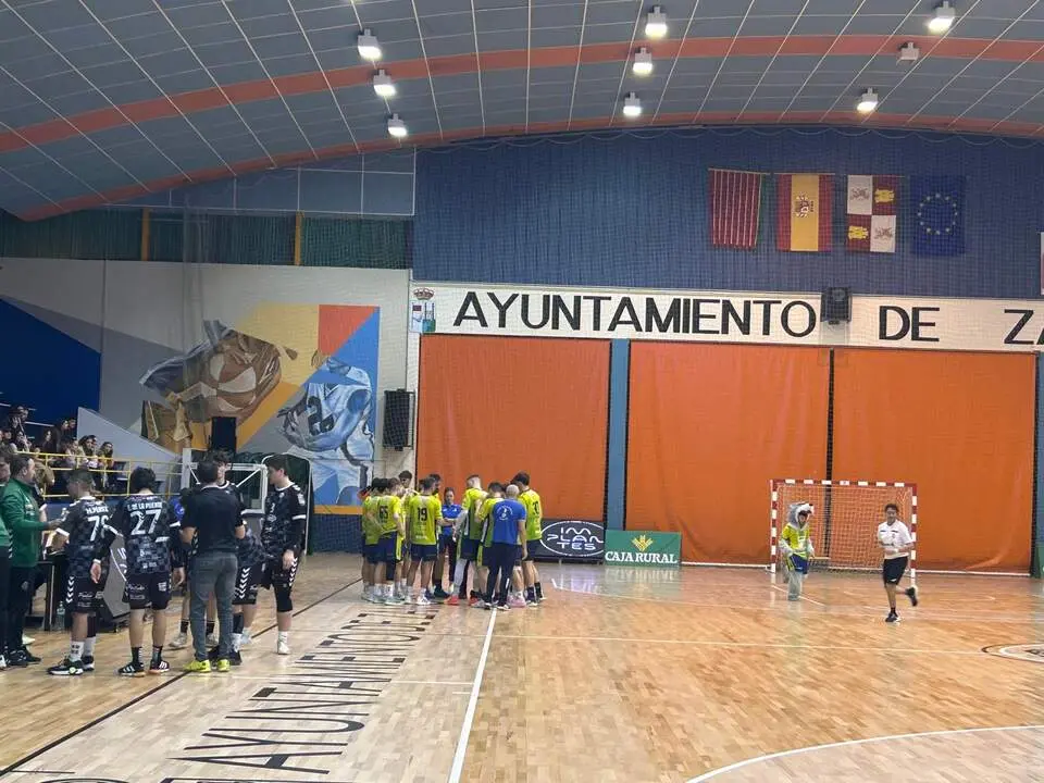 BM Zamora vs Cuatro Valles