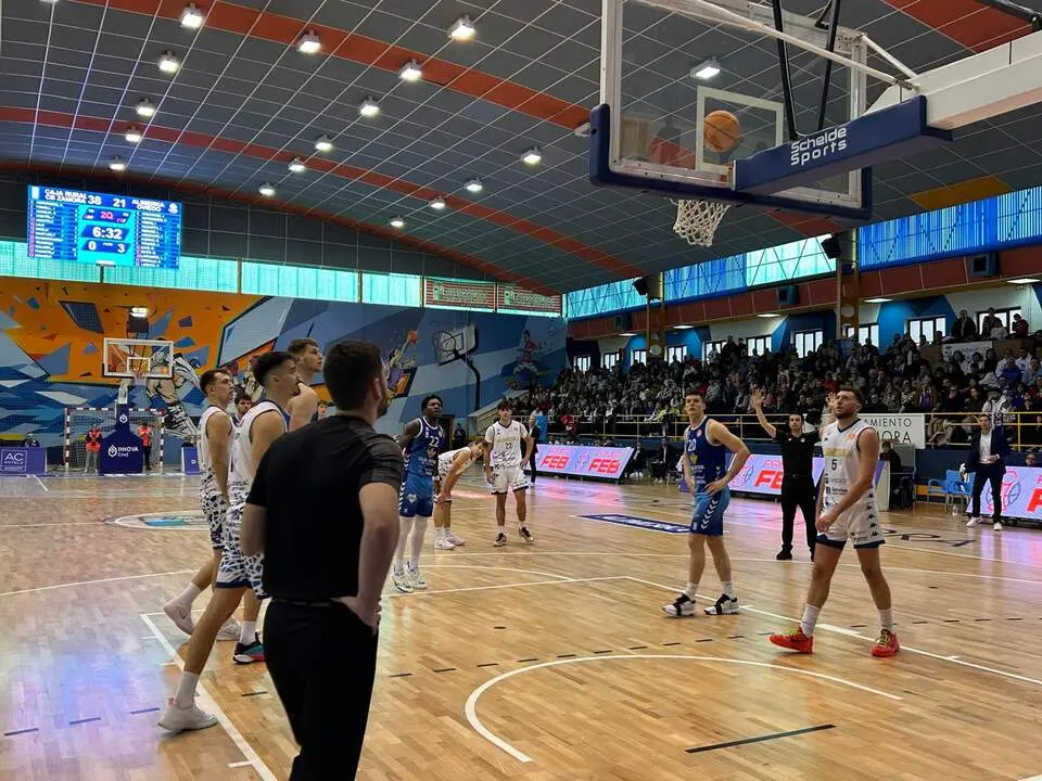 CB Zamora vs Oviedo