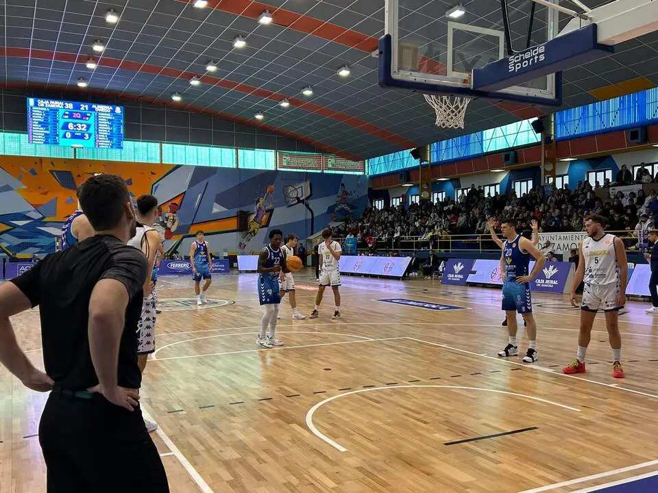 CB Zamora vs Oviedo