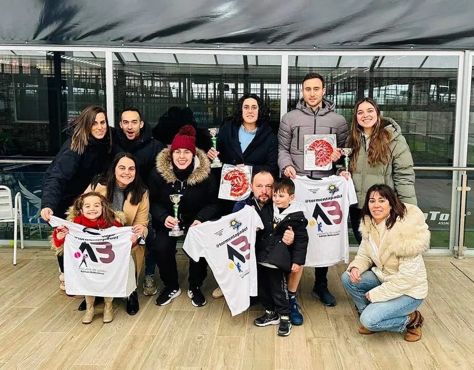 I Torneo Solidario de la Escuela de Pádel de Adrián Ballesteros