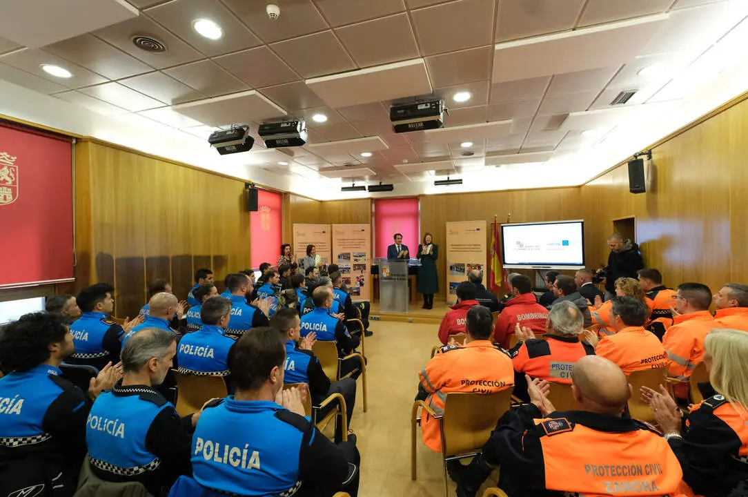 policías y protección civil