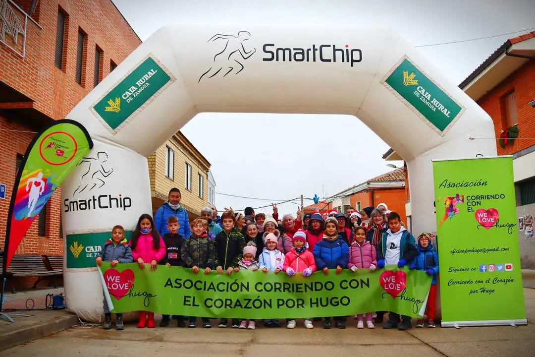 marcha solidaria en Quiruerlas de Vidriales. IMAGEN GONFE Photographers