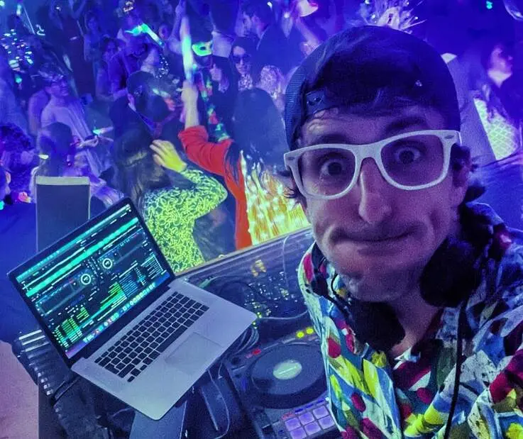Conri DJ