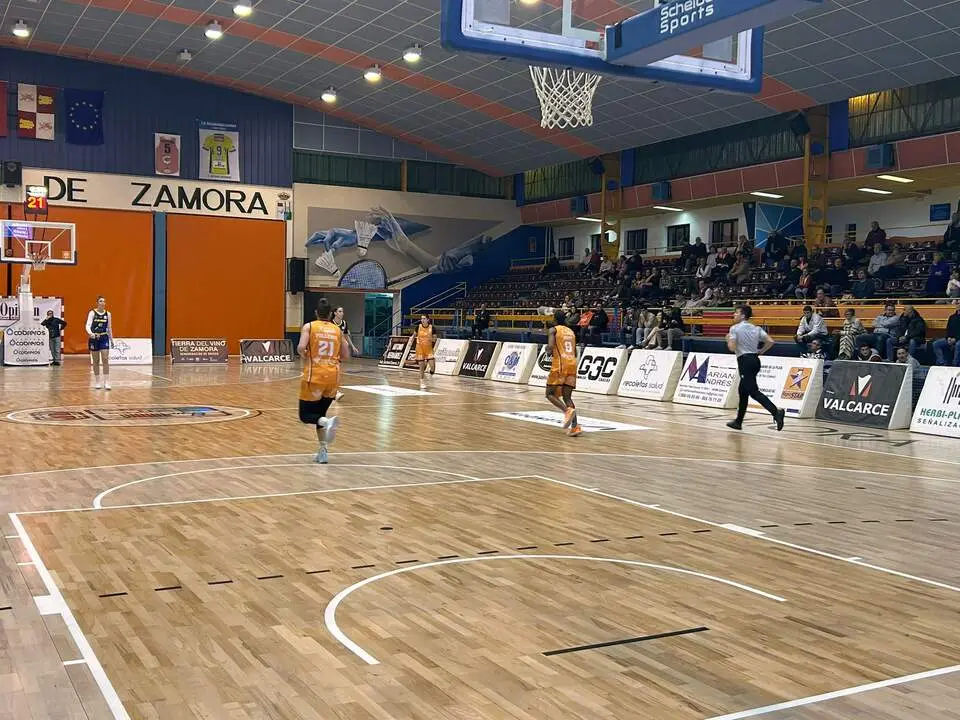 Zamarat vs Real Canoe