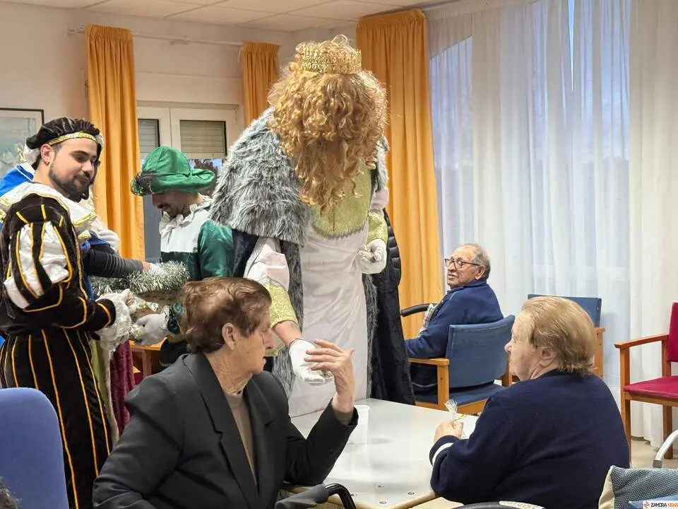 Los Reyes Magos en la Residencia de San Tirso de Santibáñez de Tera