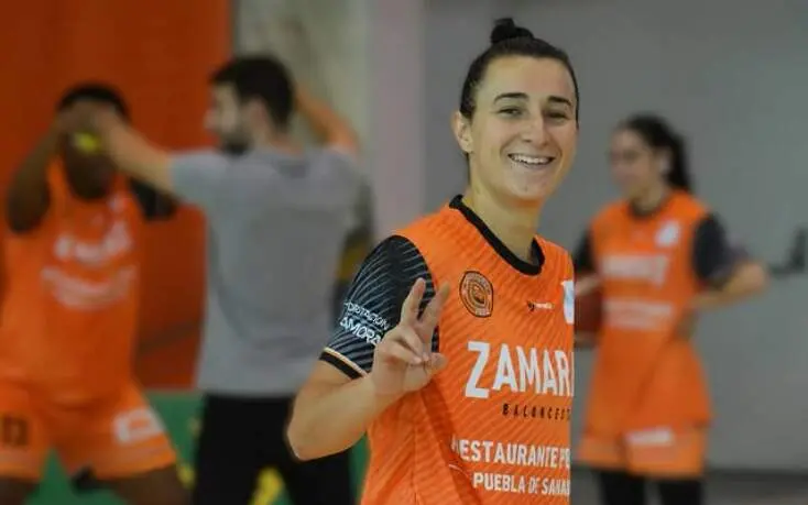 Sara Castro, Zamarat