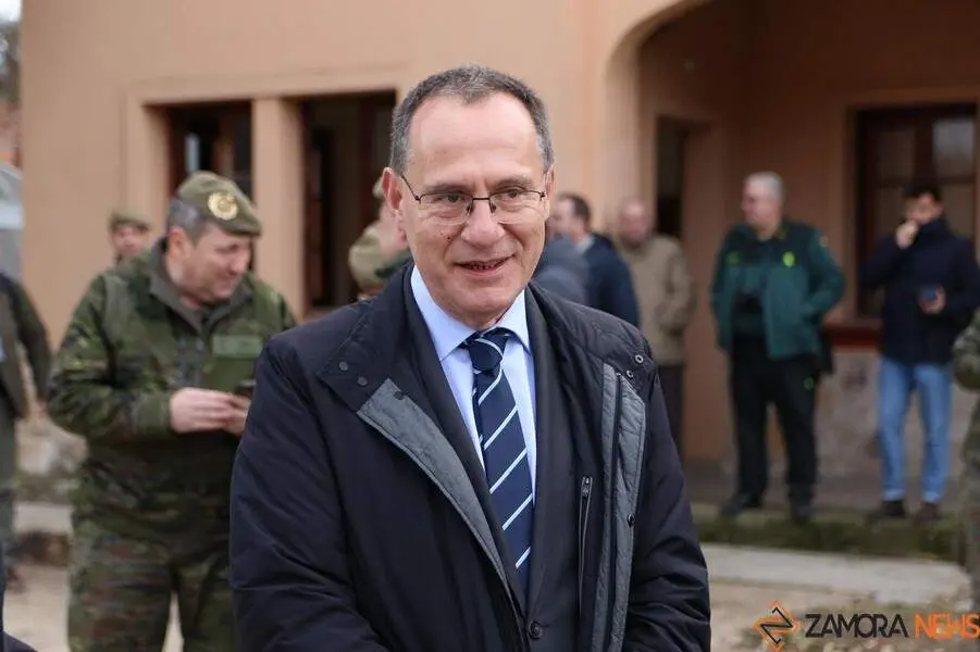 Margarita Robles visita Monte la Reina _9