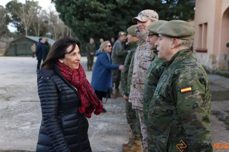 Margarita Robles visita Monte la Reina _34