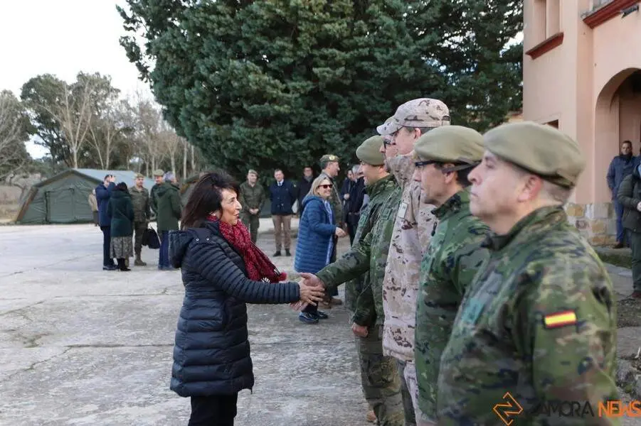 Margarita Robles visita Monte la Reina _35