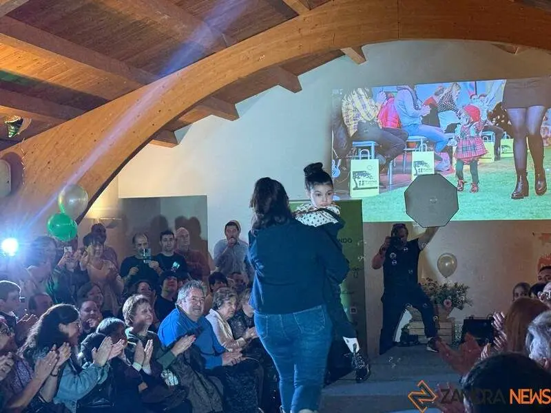 desfile de moda solidario en Zamora _28