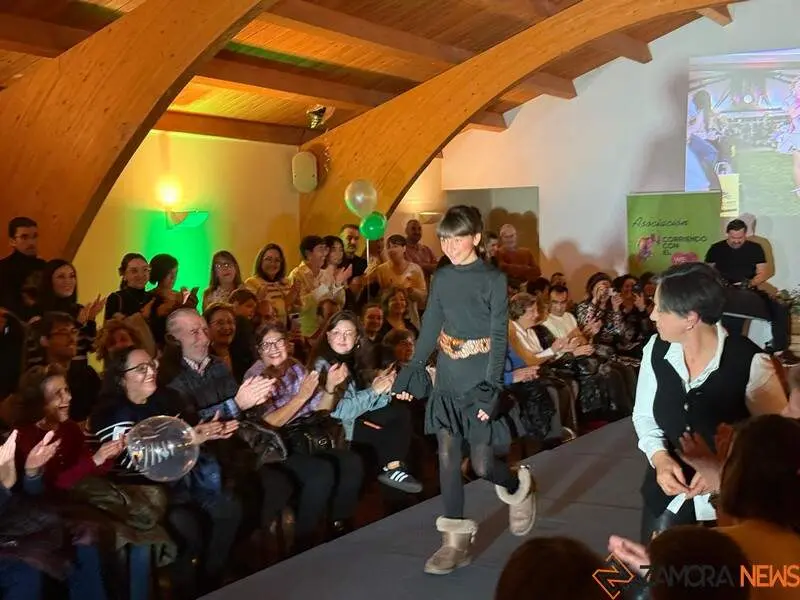 desfile de moda solidario en Zamora _31