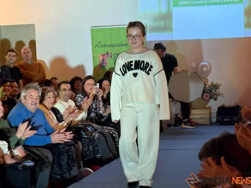 desfile de moda solidario en Zamora _34