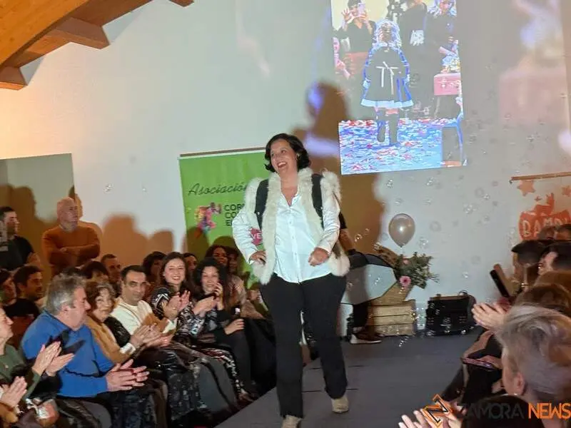 desfile de moda solidario en Zamora _38