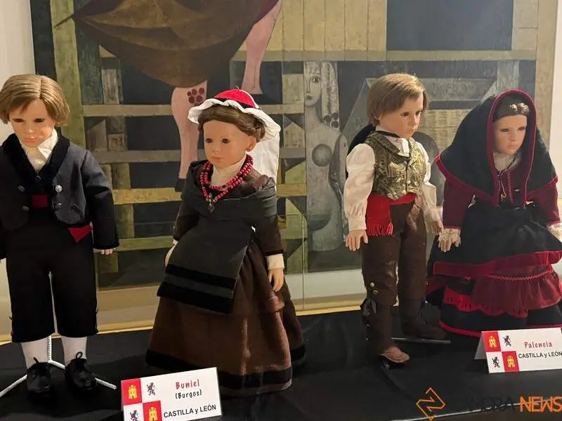 Exposición de Indumentaria Tradicional Española a Escala_15