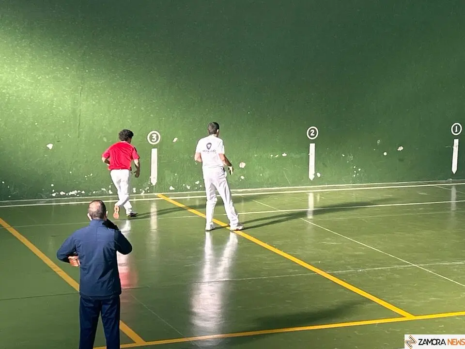 San Atilano y San Cosme, Pelota Mano