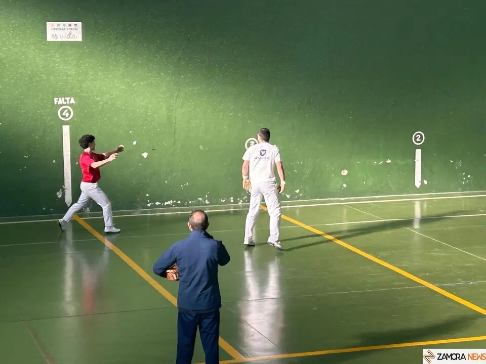 San Atilano y San Cosme, Pelota Mano