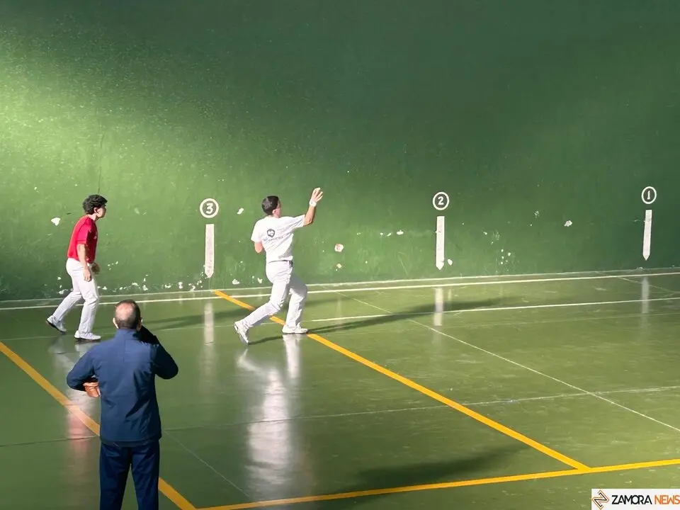 San Atilano y San Cosme, Pelota Mano