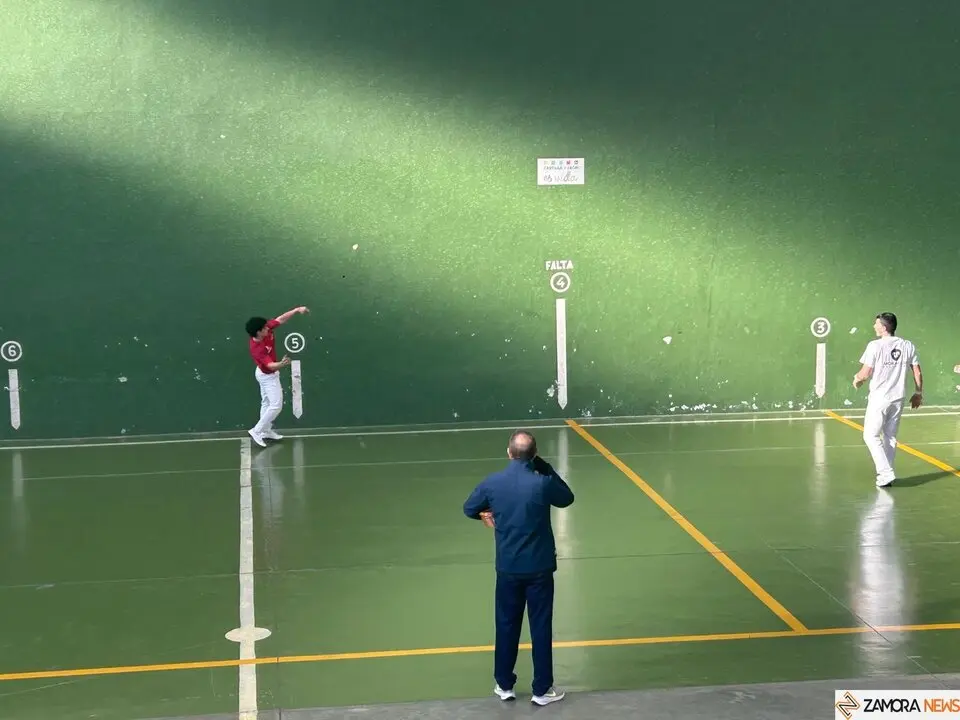 San Atilano y San Cosme, Pelota Mano