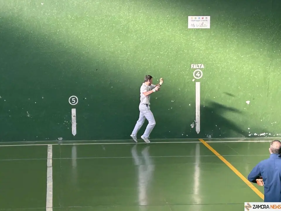 San Atilano y San Cosme, Pelota Mano