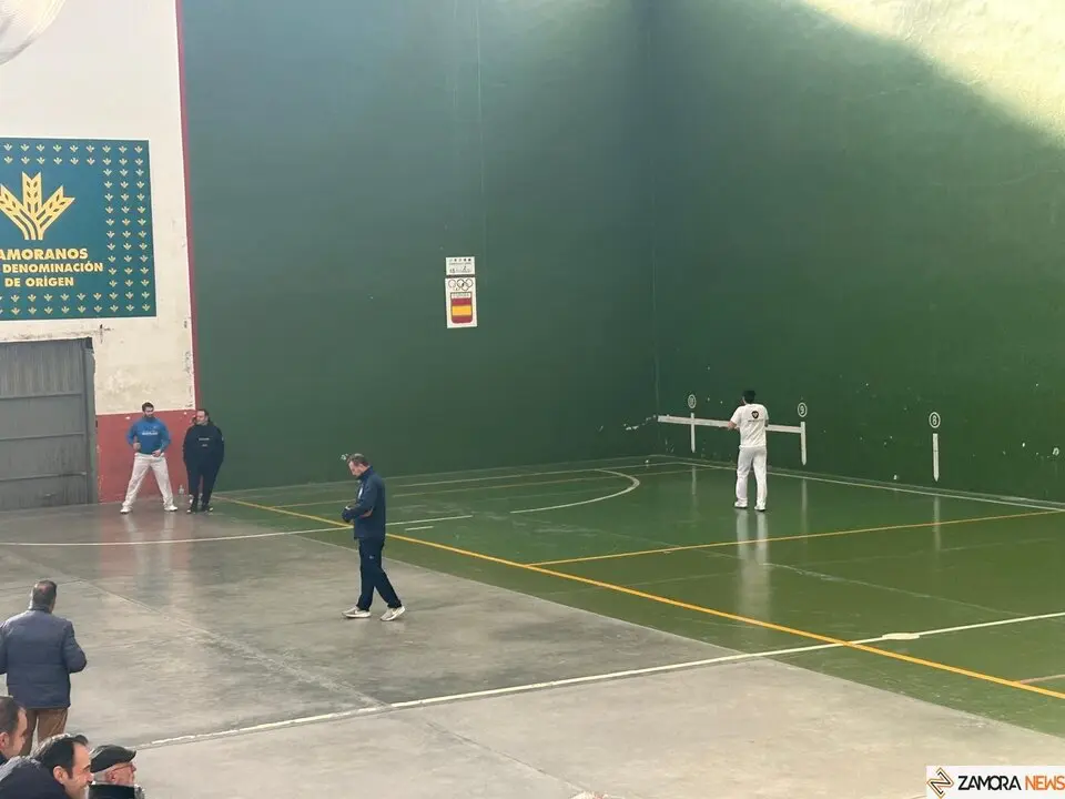 San Atilano y San Cosme, Pelota Mano