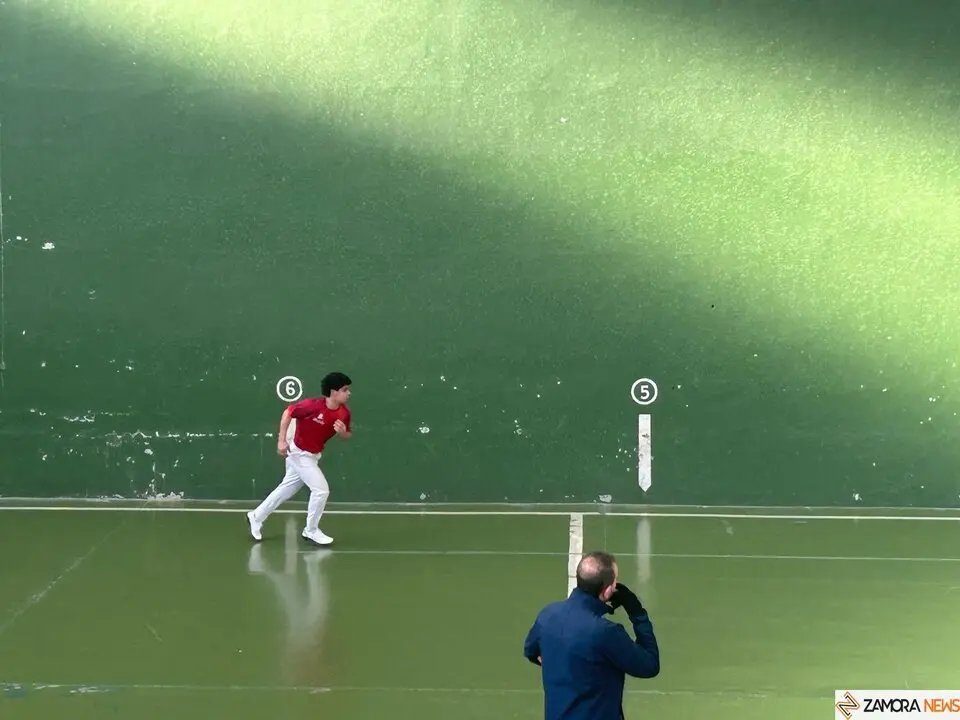 San Atilano y San Cosme, Pelota Mano