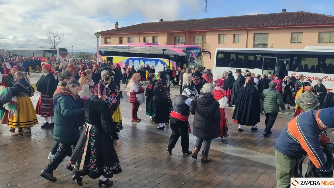 Muelas del Pan celebra la llegada de más de 1.500 águedas