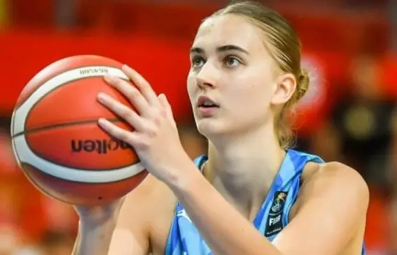 Mojca Jelenc