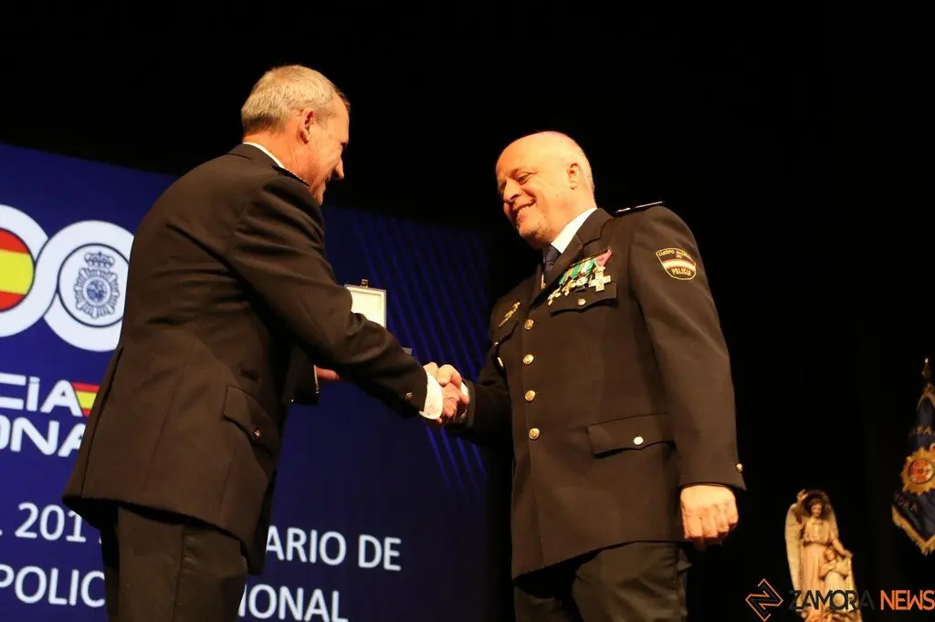 Policía Nacional celebra el 201⁰ aniversario_8