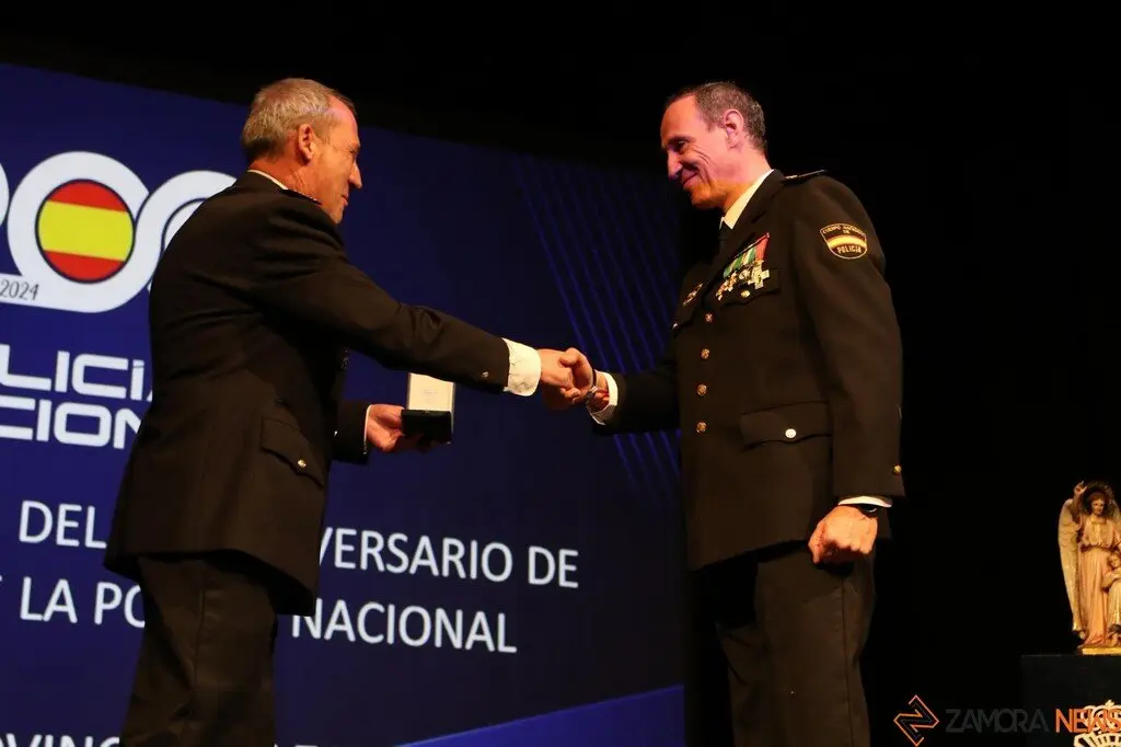 Policía Nacional celebra el 201⁰ aniversario_12