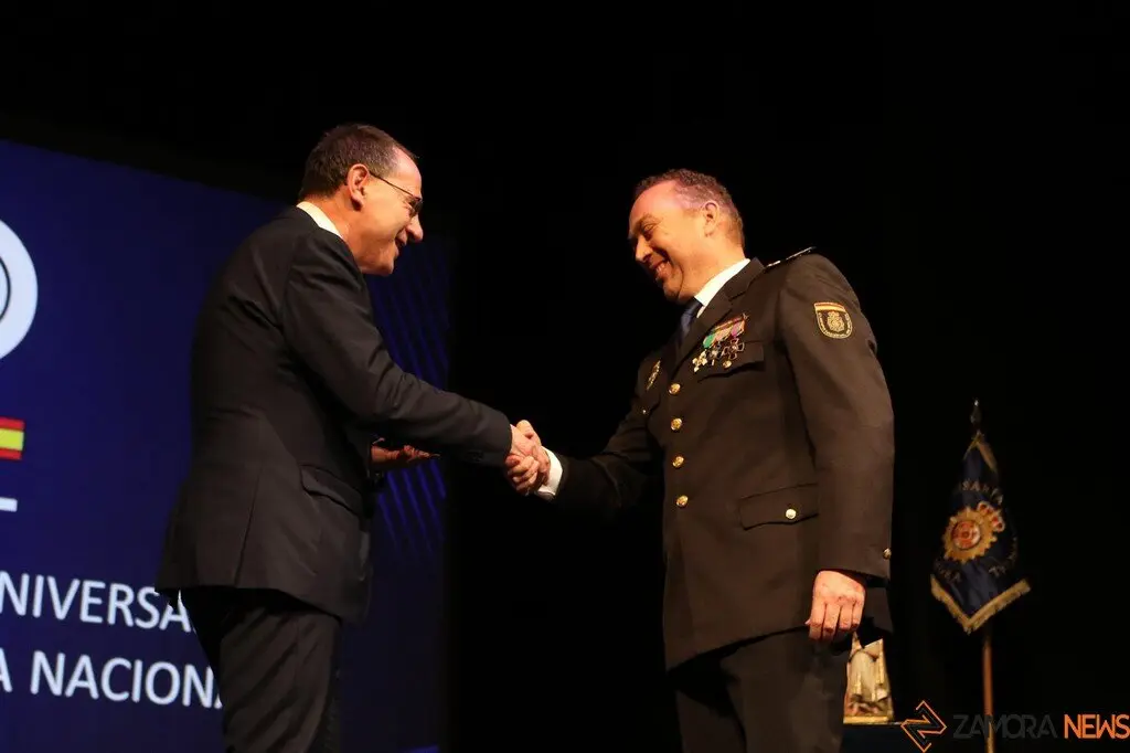 Policía Nacional celebra el 201⁰ aniversario_17
