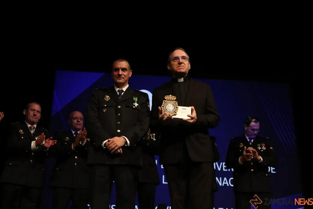 Policía Nacional celebra el 201⁰ aniversario_25