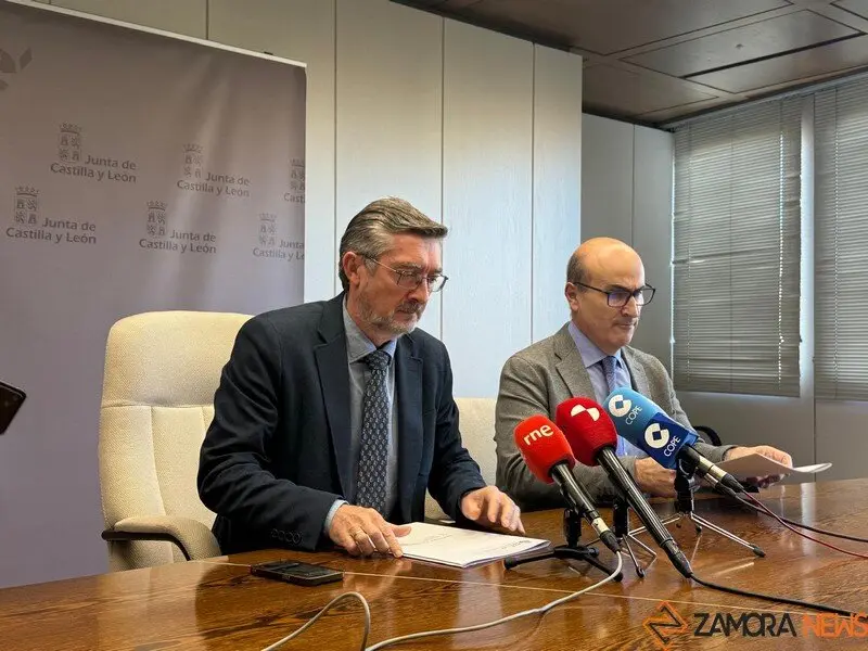  director general de Patrimonio Natural y política Forestal, José Ángel Arranz y Fernando Prada delegado de la Junta en Zamora 
