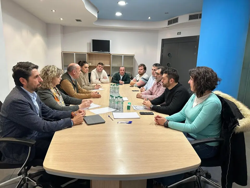 Reunión PP con Usuarios AVE Zamora