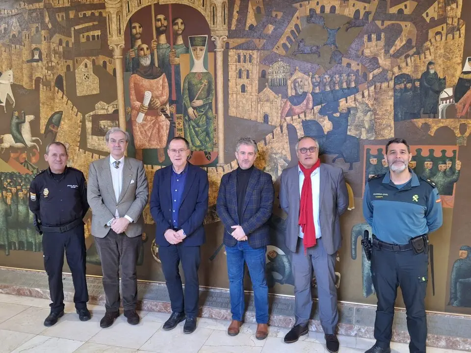 Reunión entre la Subdelegación del Gobierno y la Junta Pro Semana Santa de Zamora