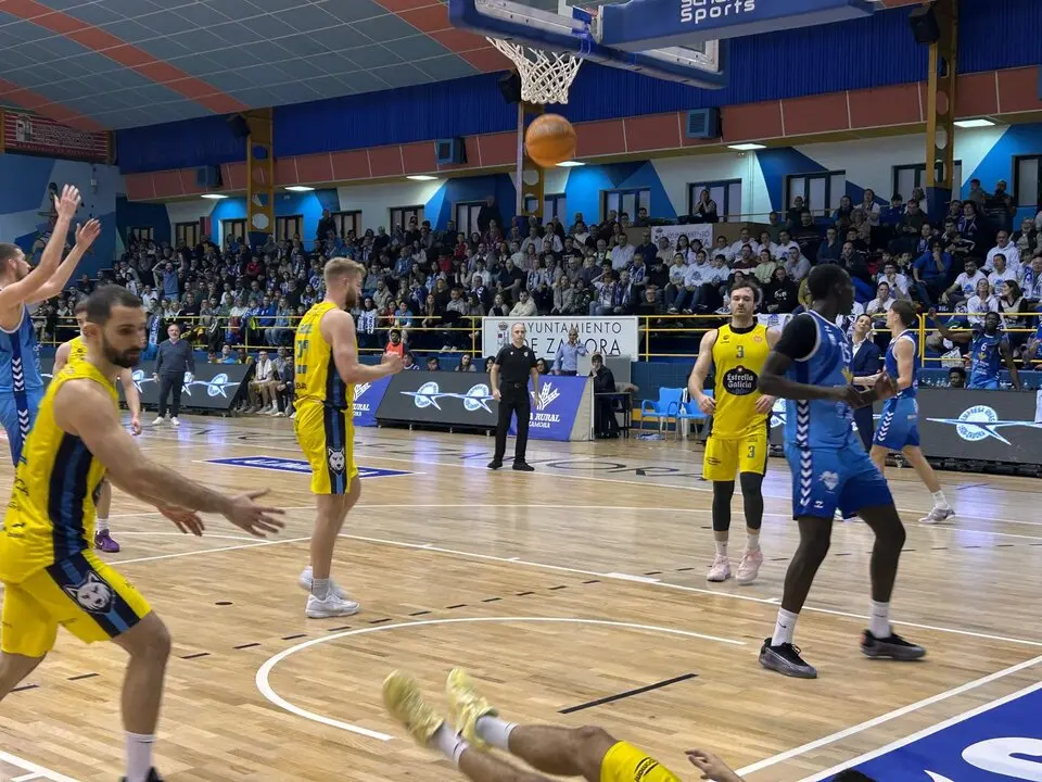 CB Zamora vs Ourense
