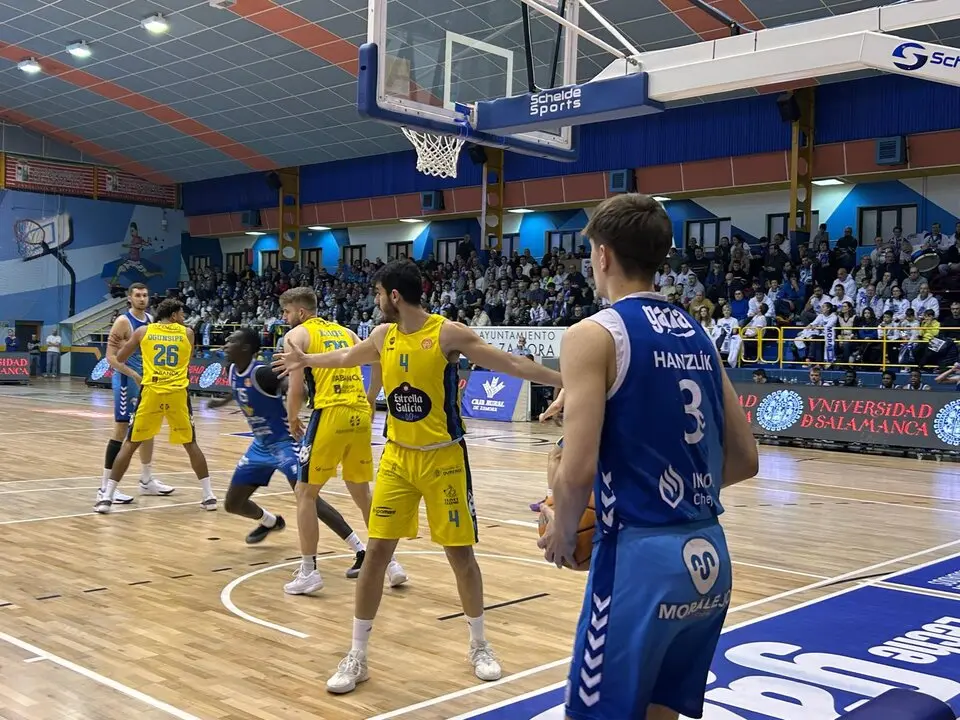 CB Zamora vs Ourense