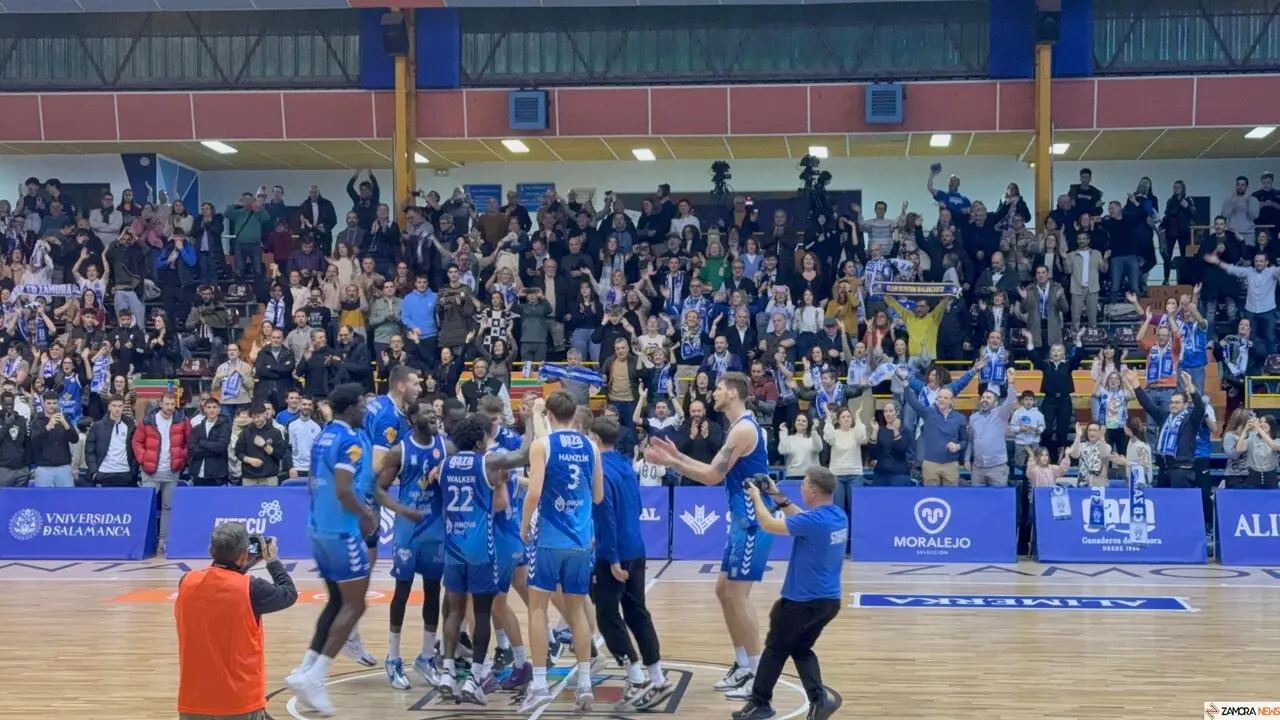 Afición del CB Zamora