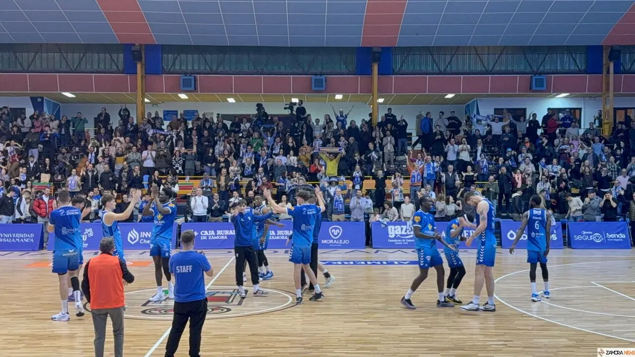 Afición del CB Zamora